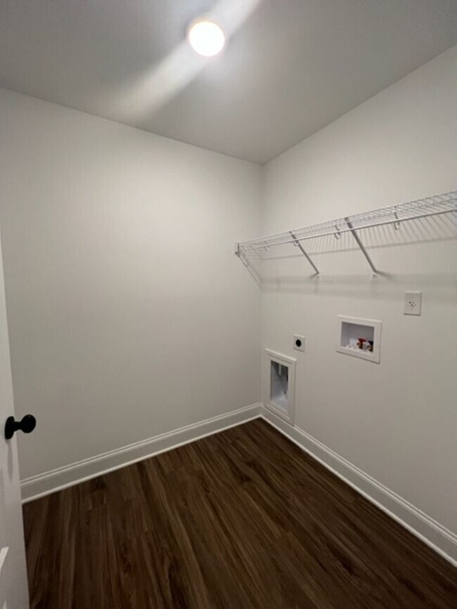 Foto del edificio - Available August!