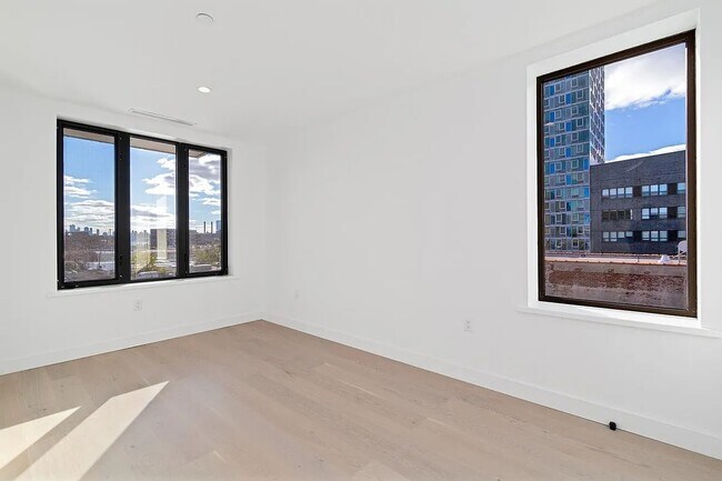 Foto del edificio - 2-22 51st Avenue