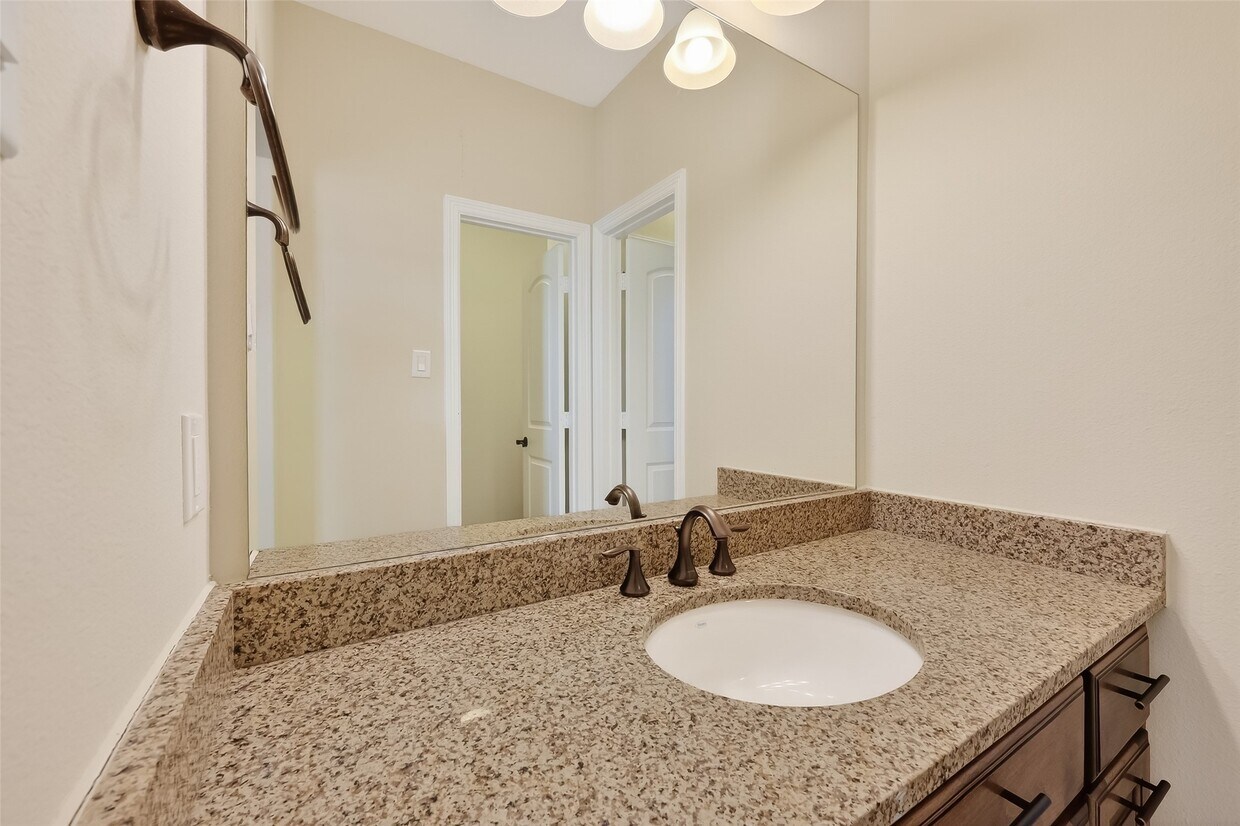 Building Photo - 28423 Tall Juniper Hill Dr