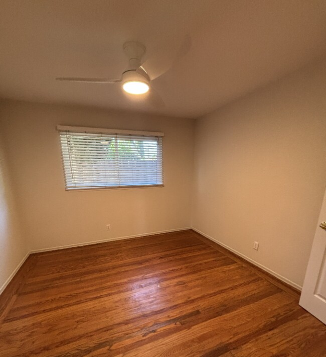 Foto del edificio - 425 Lincoln Ave