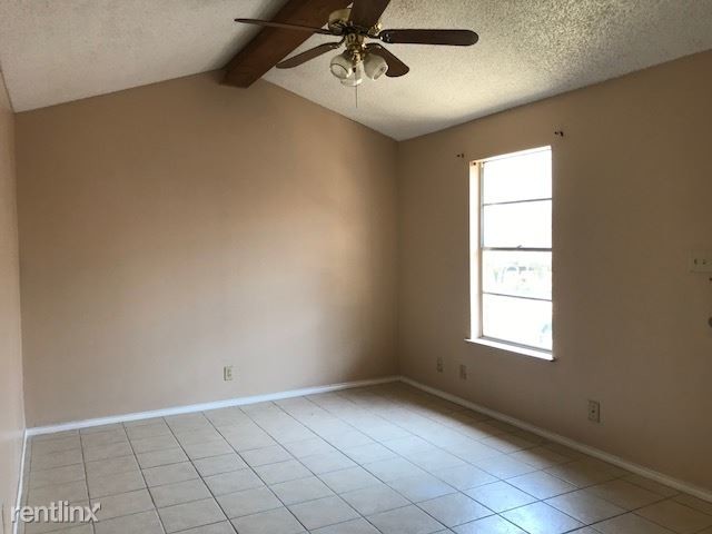 Foto del edificio - 2 br, 1 bath Apartment - 1400 Clamp Ave