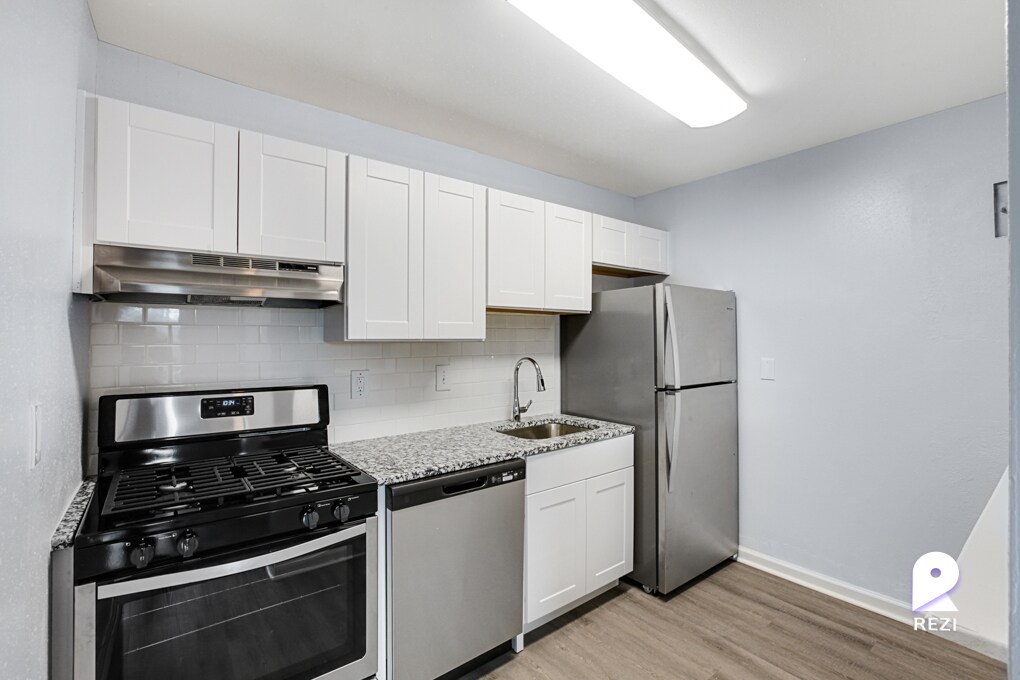 6435 HilMar Dr Unit 403, District Heights, MD 20747 Room for Rent in