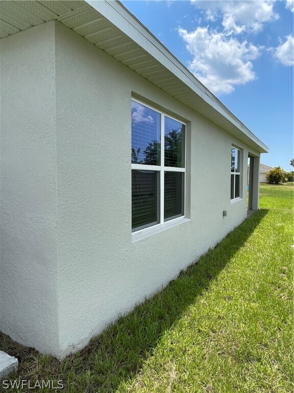 Building Photo - 2913 NW 8th Terrace