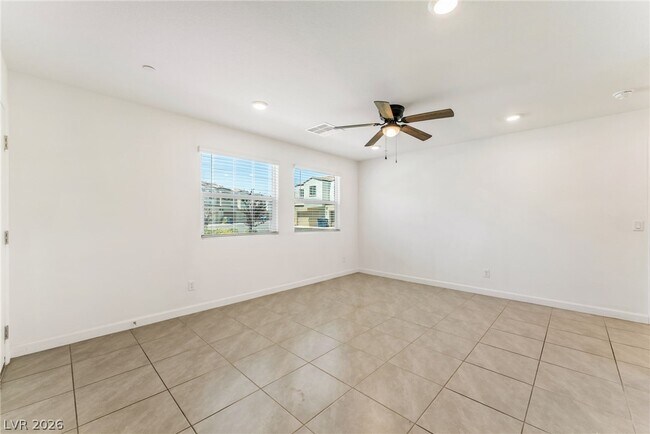 Foto del edificio - 3545 Golden Chariot Ave