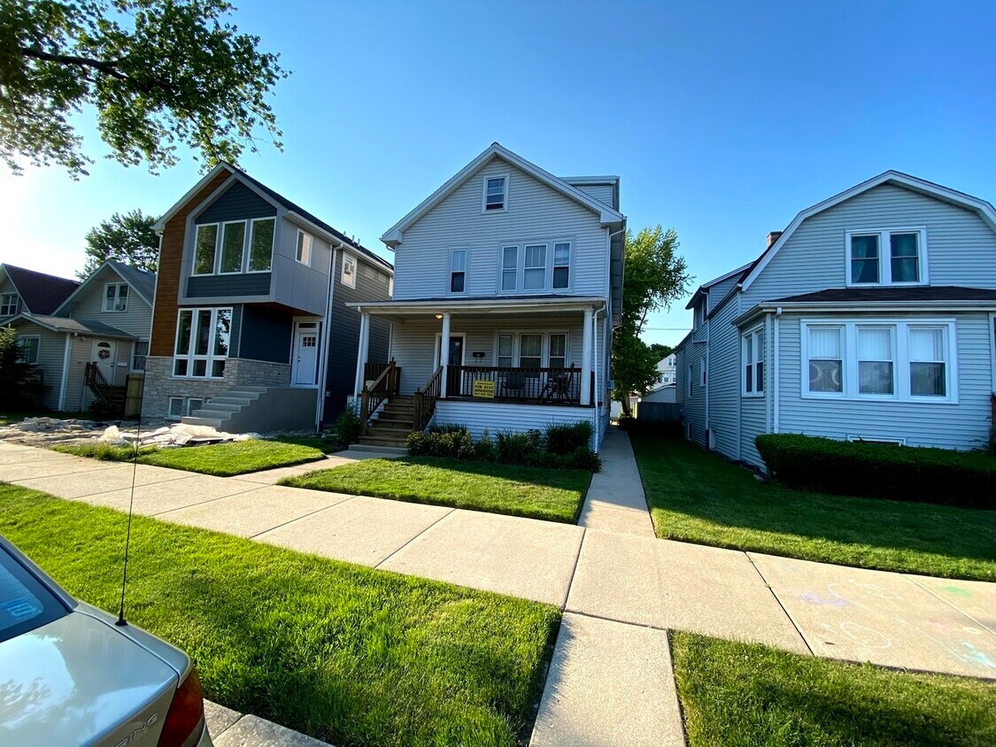 5008 W Strong St Unit 3, Chicago, IL 60630 Condo for Rent in Chicago