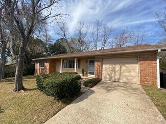 Building Photo - 2408 Dundee Dr