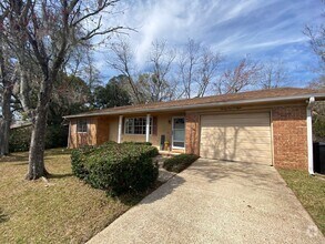 Building Photo - 2408 Dundee Dr