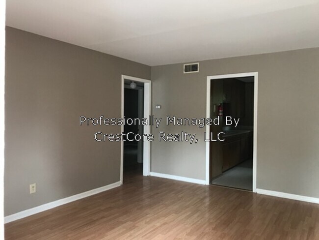 Foto del edificio - 1002 Hillcrest Ave