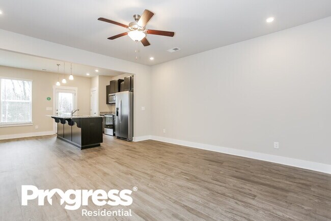 Building Photo - 660 Spartan Blvd