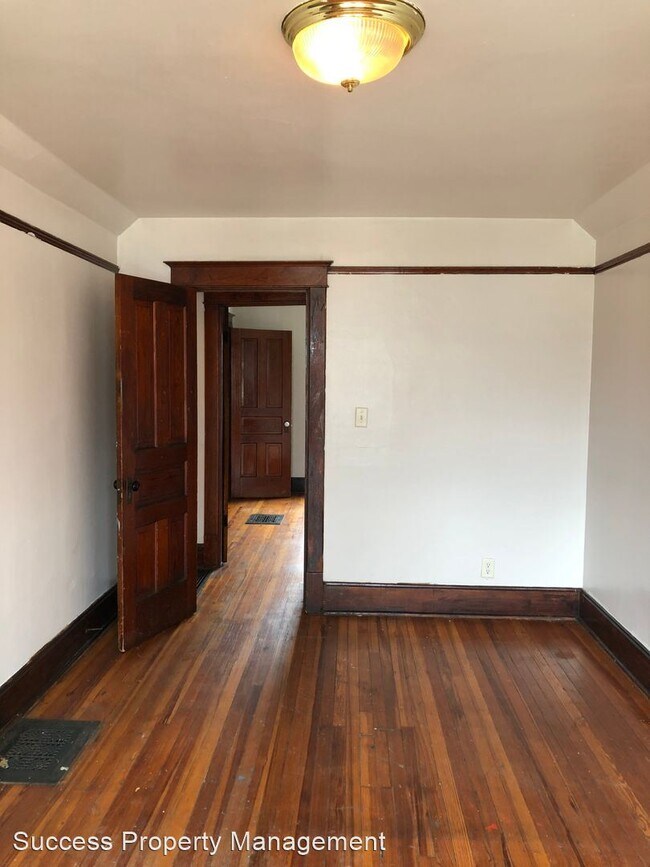 Foto del edificio - 4 br, 1 bath House - 5816 21st Ave