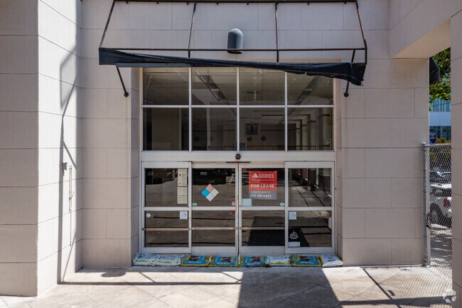 Entrance - 1336 Post St
