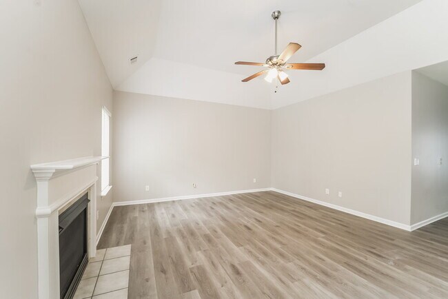 Building Photo - 2710 Oakdale Pasture Dr