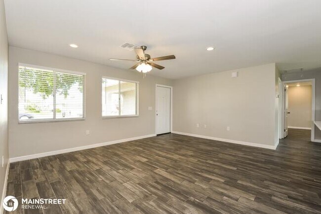 Building Photo - 1308 SE 32nd Ter, Cape Coral, FL 33904