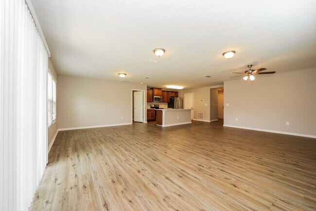 Building Photo - 2126 Tyson Lake Dr