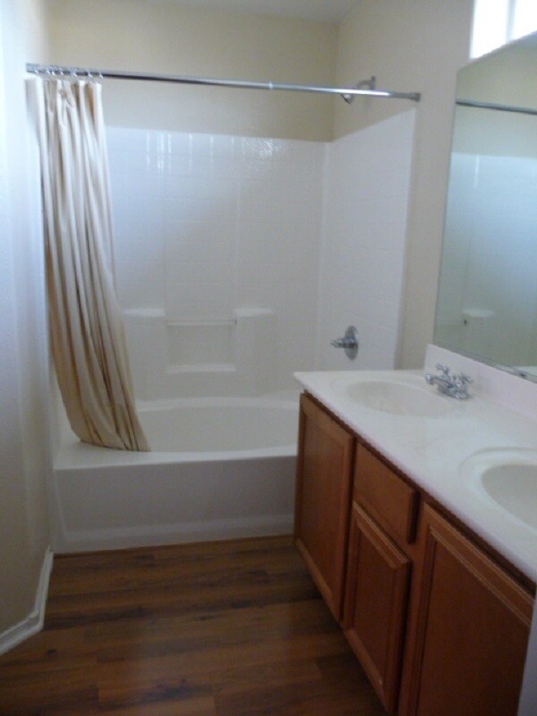 Foto del edificio - 2 Story 3 bed/ 2.5 bath in the NW Sky Pointe Area