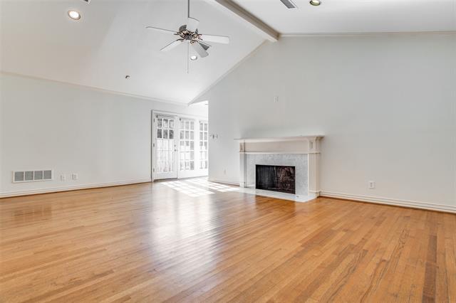 Foto del edificio - 4209 Greenbrier Dr