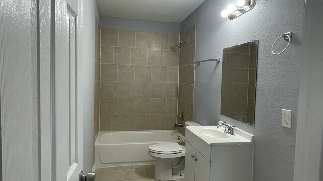 Foto del edificio - 3821 Wipprecht St