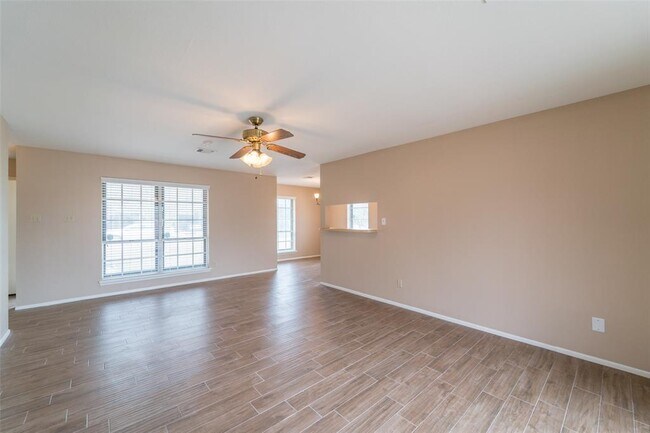 Foto del edificio - 13500 Harmon Estate Rd