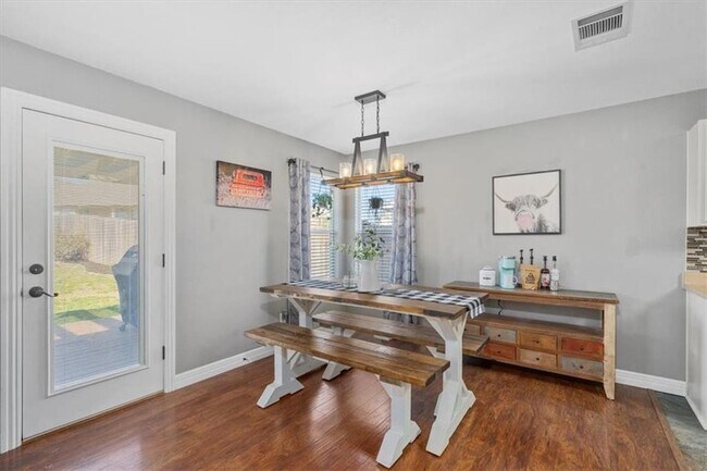 Foto del edificio - 208 Rock Hound Ln