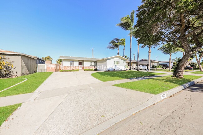 Building Photo - Freshly Updated 3-Bedroom Home with Patio, Pergola & Garage in Prime Fullerton Location