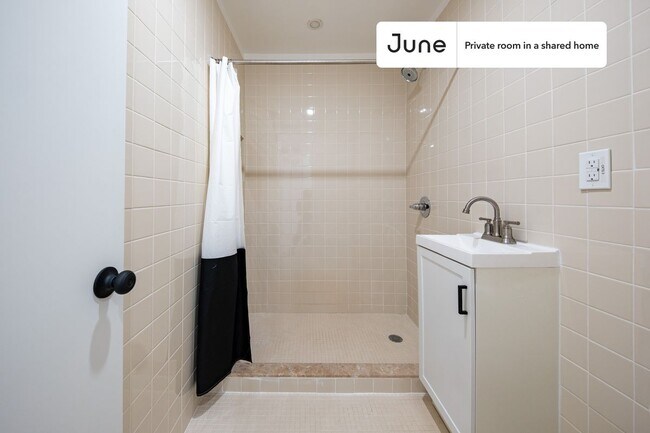Foto del edificio - Room in Shared 4 bed/2 bath home in Ditmas Park