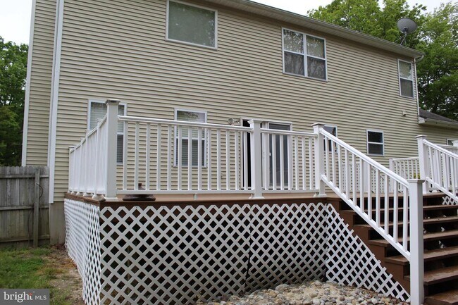 Foto del edificio - 446 Lake Barnegat Dr N