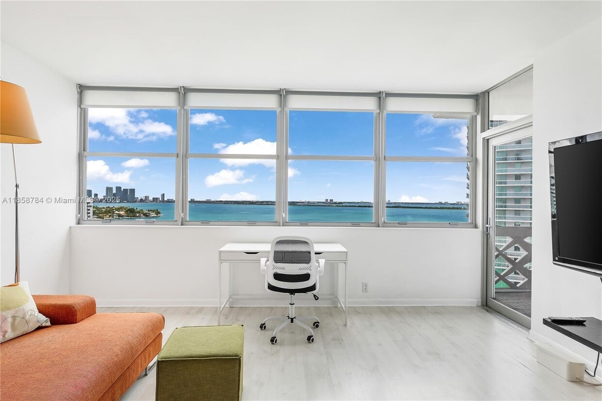 Foto principal - 20 Island Ave