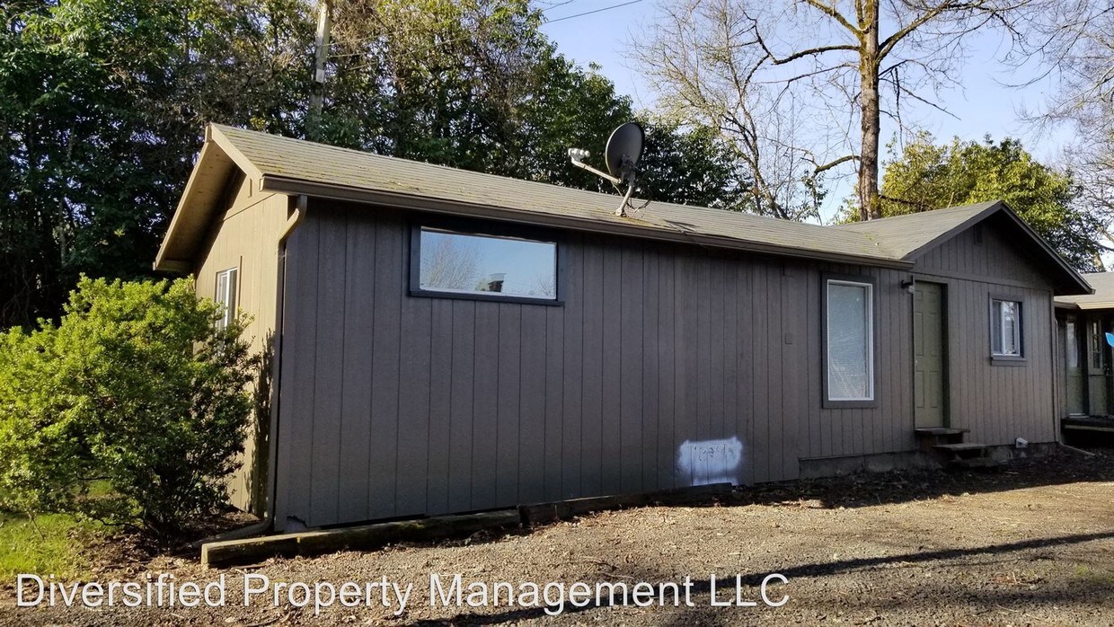Primary Photo - 2 br, 1 bath Apartment - 4260 Hwy 20