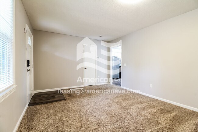 Building Photo - 14 Crofton Dr