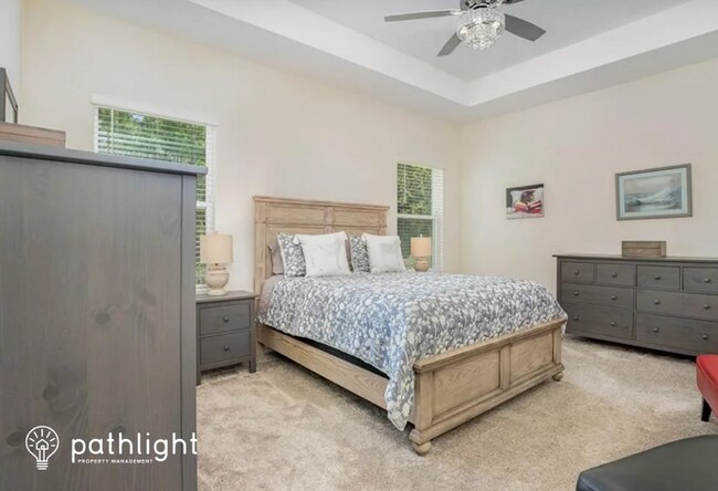 Foto del edificio - 5554 Bakewell Pl