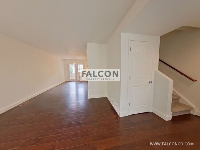 Building Photo - 673 Shooks Ln