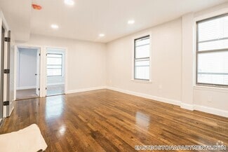 Building Photo - 344 Saratoga St