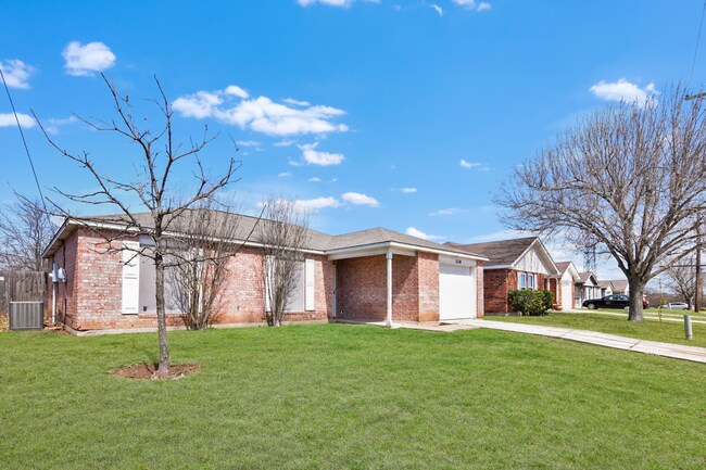 Building Photo - 5118 Williams Dr