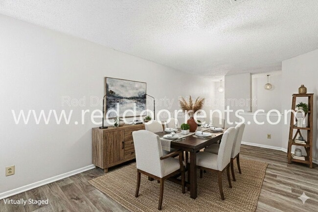 Foto del edificio - 2249 Collins Way