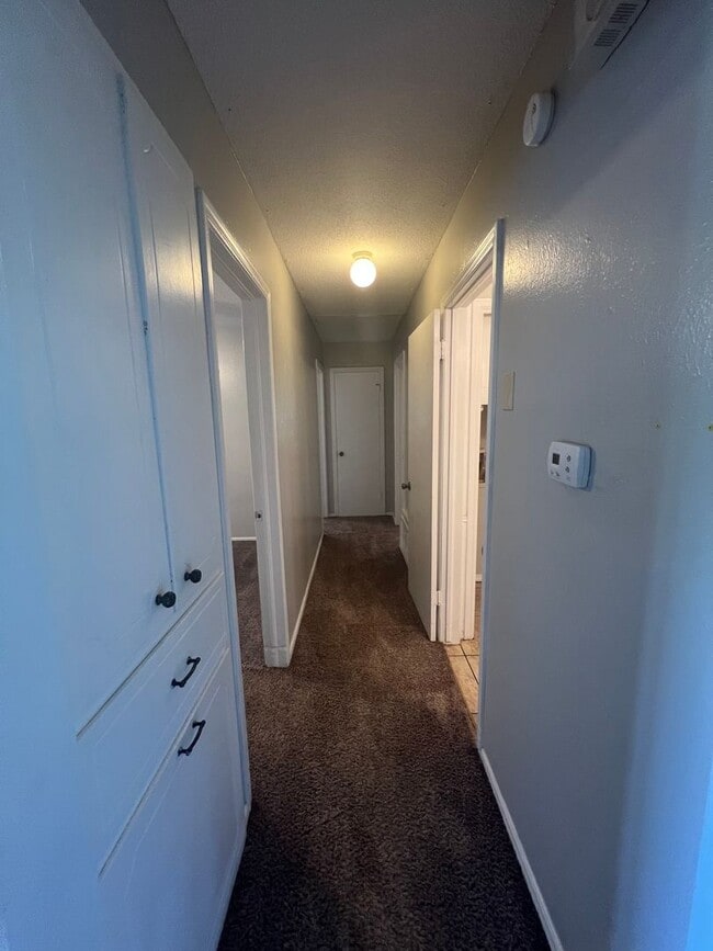Building Photo - 3 bed, 2 bath home in Norman