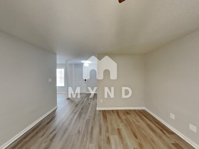 Foto del edificio - 5608 Amity Springs Dr