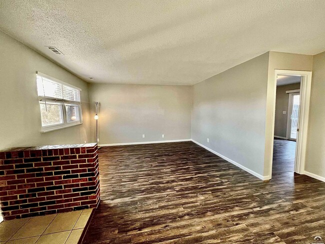Building Photo - 3710 Brush Creek Dr