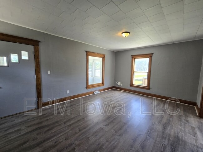 Building Photo - 1311 W 2nd St