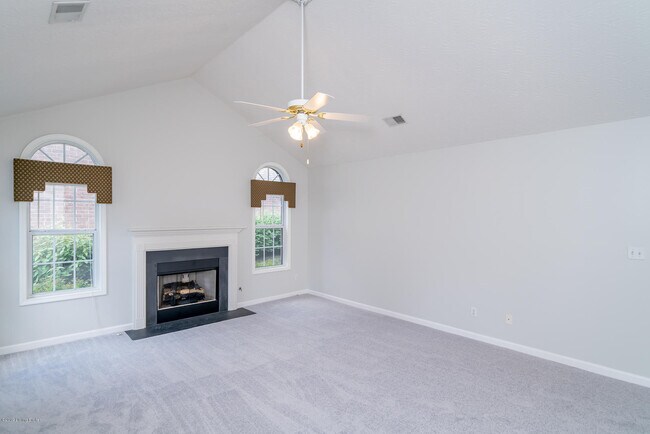 Foto del edificio - 10805 Glenway Pl