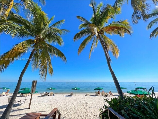 Foto del edificio - 781 Crandon Blvd