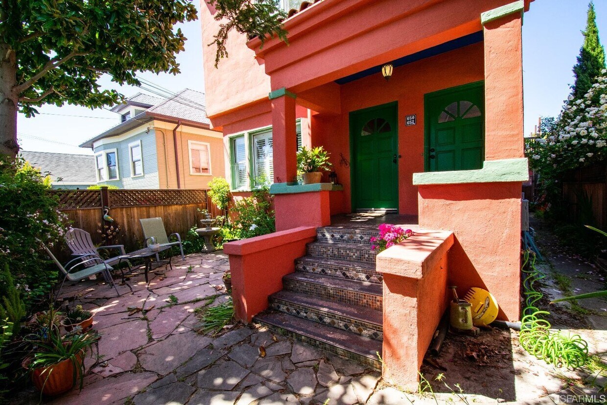 Primary Photo - 650 65th St