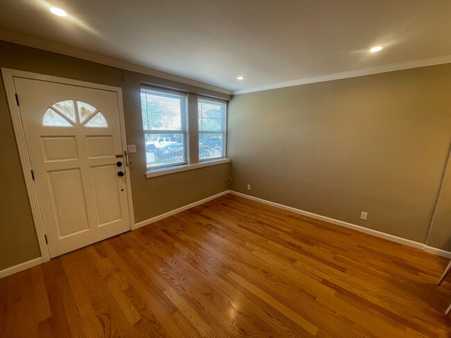 Building Photo - 1862a 17th Ave