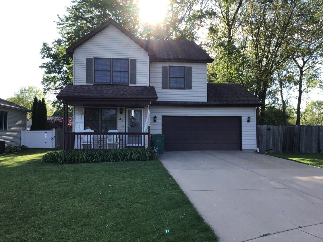 Foto principal - 242 Teal Ln