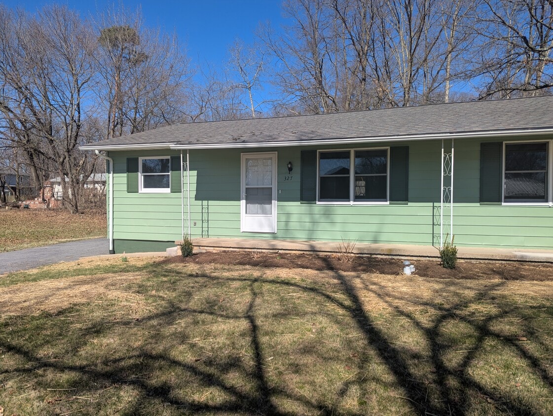 Front - 327 Strouse Ave