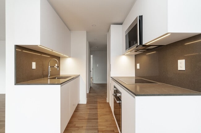 Photo du bâtiment - 501 Kingston Rd