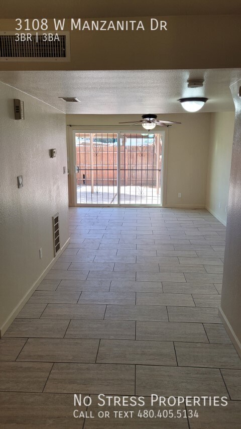 Building Photo - Remodeled 3 Bedroom Town Home off 35th Ave...