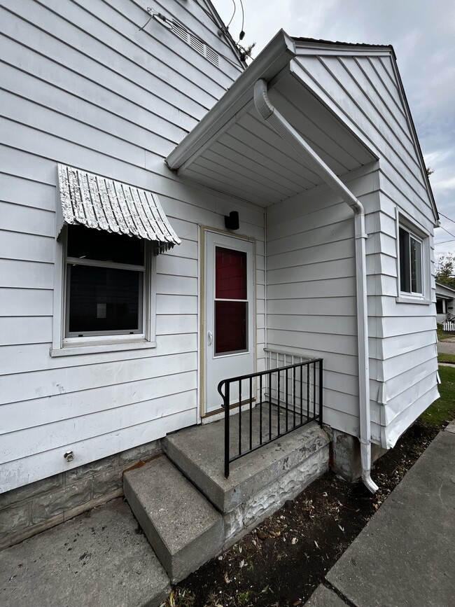 Building Photo - 2218 Ohio Ave