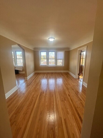 Foto del edificio - 3144 Harlem Ave