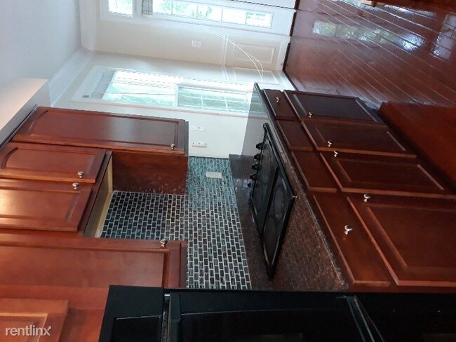 Foto del edificio - 3528 Carriage Walk Ln