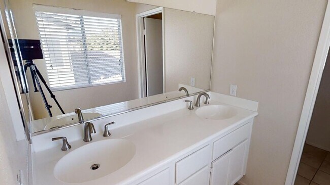 Building Photo - East Highlands Home within Redlands School...